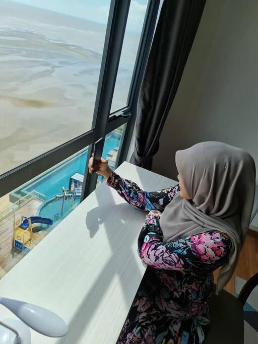 Cozy Seaview Studiosuite Hs Sweet Homestay クアンタン エクステリア 写真