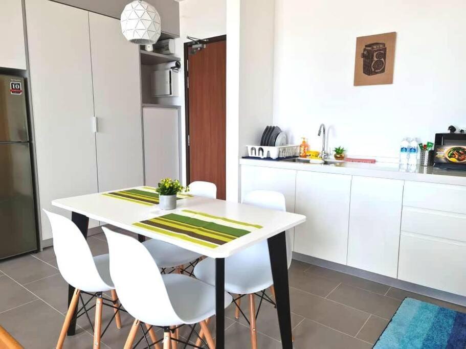 Cozy Seaview Studiosuite Hs Sweet Homestay クアンタン エクステリア 写真