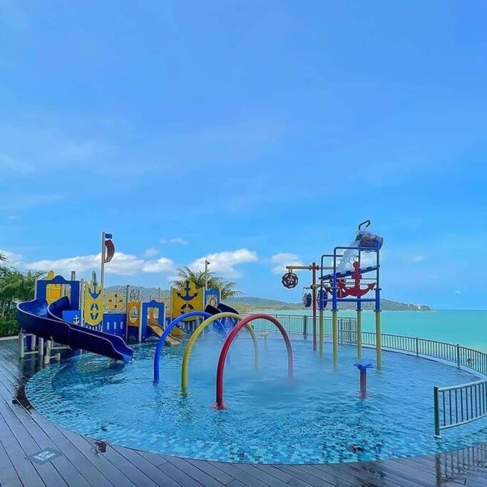 Cozy Seaview Studiosuite Hs Sweet Homestay クアンタン エクステリア 写真