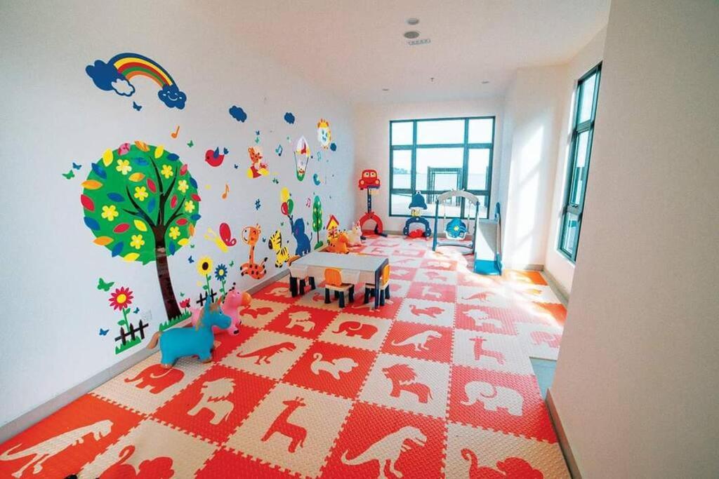 Cozy Seaview Studiosuite Hs Sweet Homestay クアンタン エクステリア 写真